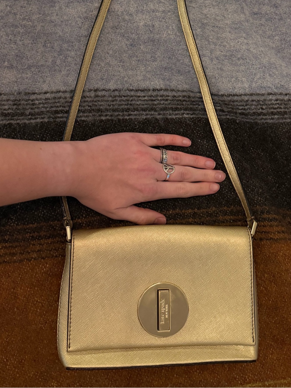 Kate Spade New York Mid-2010s Metallic Gold Saffiano Leather Turn Lock Crossbody - Picture 3 of 11